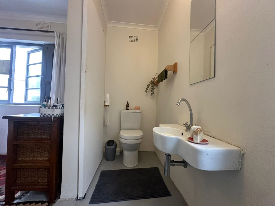 To Let 1 Bedroom Property for Rent in Muizenberg Western Cape